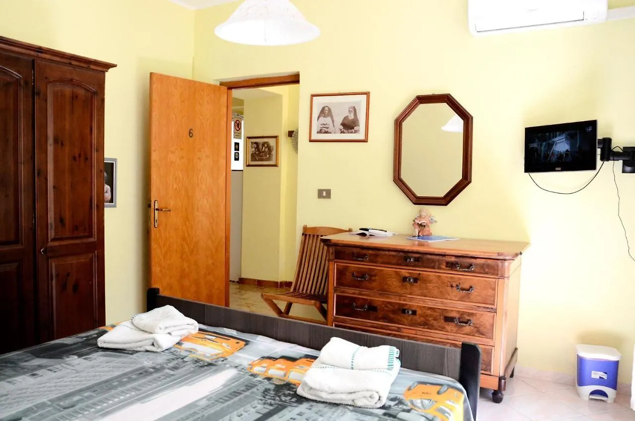 B&B Sardinia Room Siscaledda ドルガーリ
